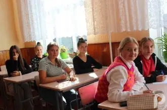 Розміщувати чи ні: у Прохідському ліцеї діти вчилися захищати власні фото у соцмережах