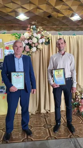 "Є професія у світі - серце віддавати дітям"