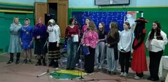 Закінчення першого семестру навчального року співпадає з довгоочікуваними різдвяно- новорічними святами, яких так чекають і діти, і дорослі, тим більше, що попереду багатообіцяючі зимові канікули.Але жоден семестр у жодній школі не закінчується абияк!